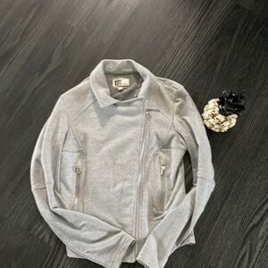 🍍KUT FROM THE KLOTH🍍zip up 🍍size small🍍S-2